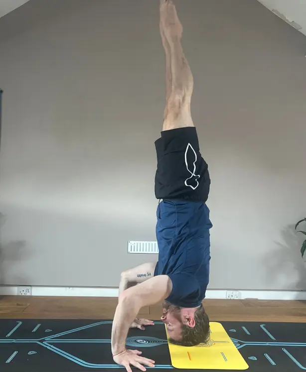 Tripod Headstand (Sirsasana II) Tripod Headstand (Sirsasana II)